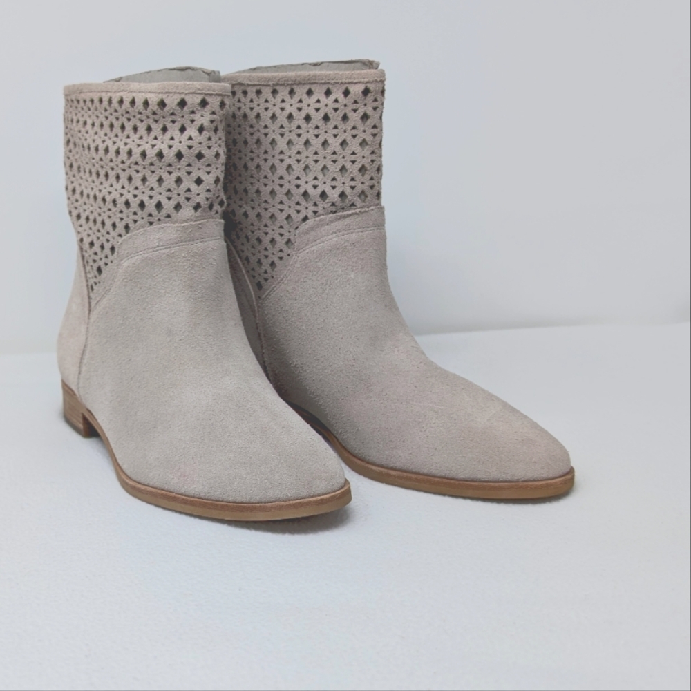 NEW! Women's Michael Kors Sunny Genuine Suede Cement Booties - Size 8
